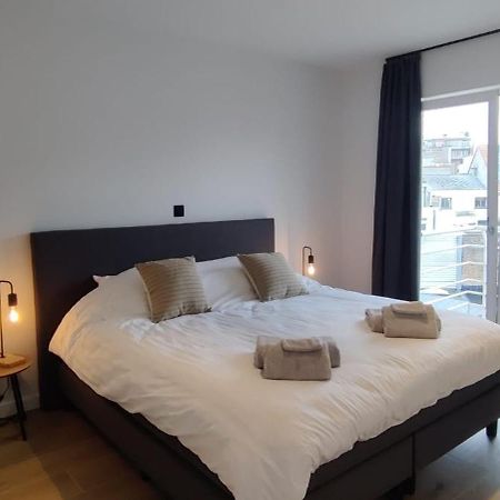 Luxueus, Ruim Appartement Op 350M Van Het Strand Oostende Eksteriør bilde