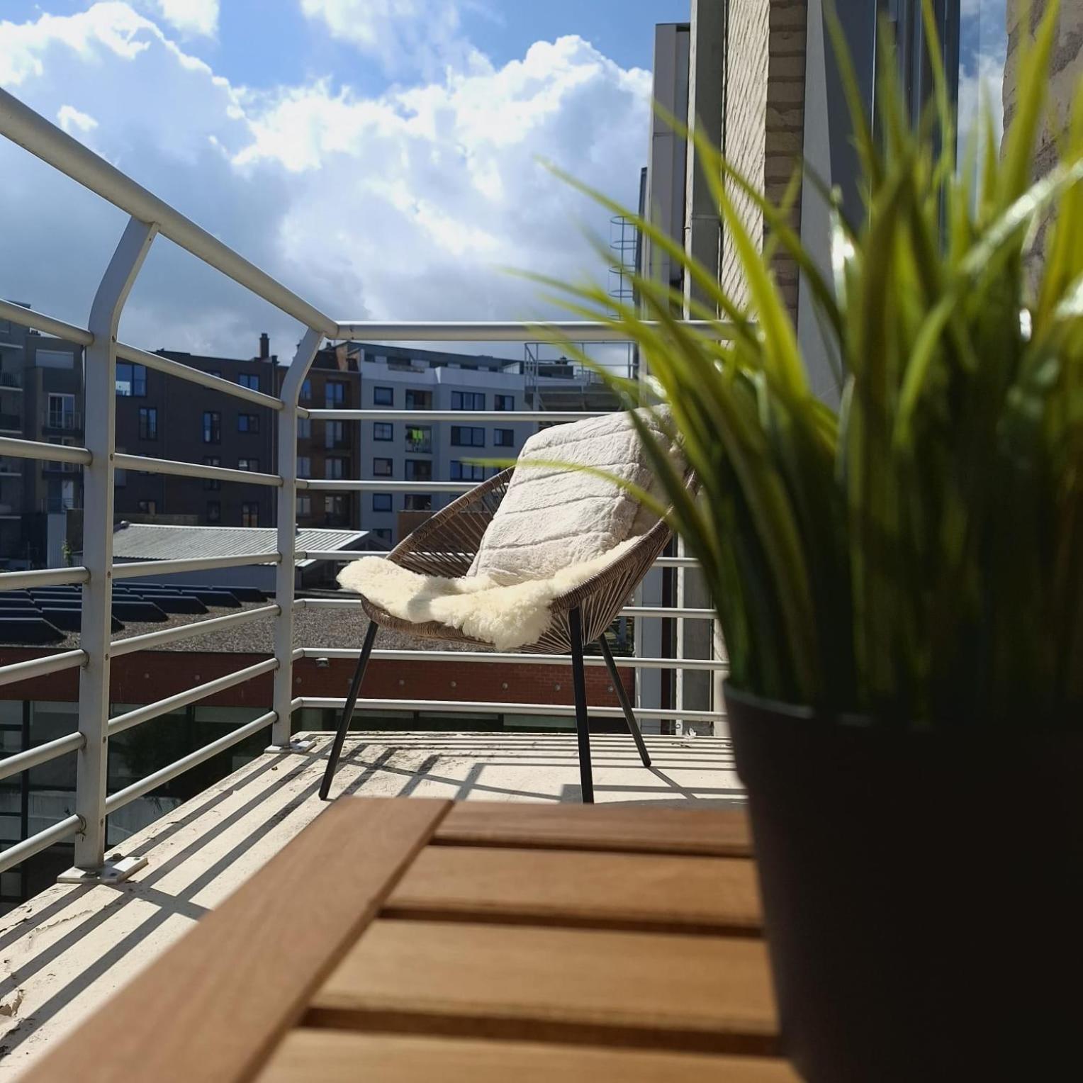 Luxueus, Ruim Appartement Op 350M Van Het Strand Oostende Eksteriør bilde