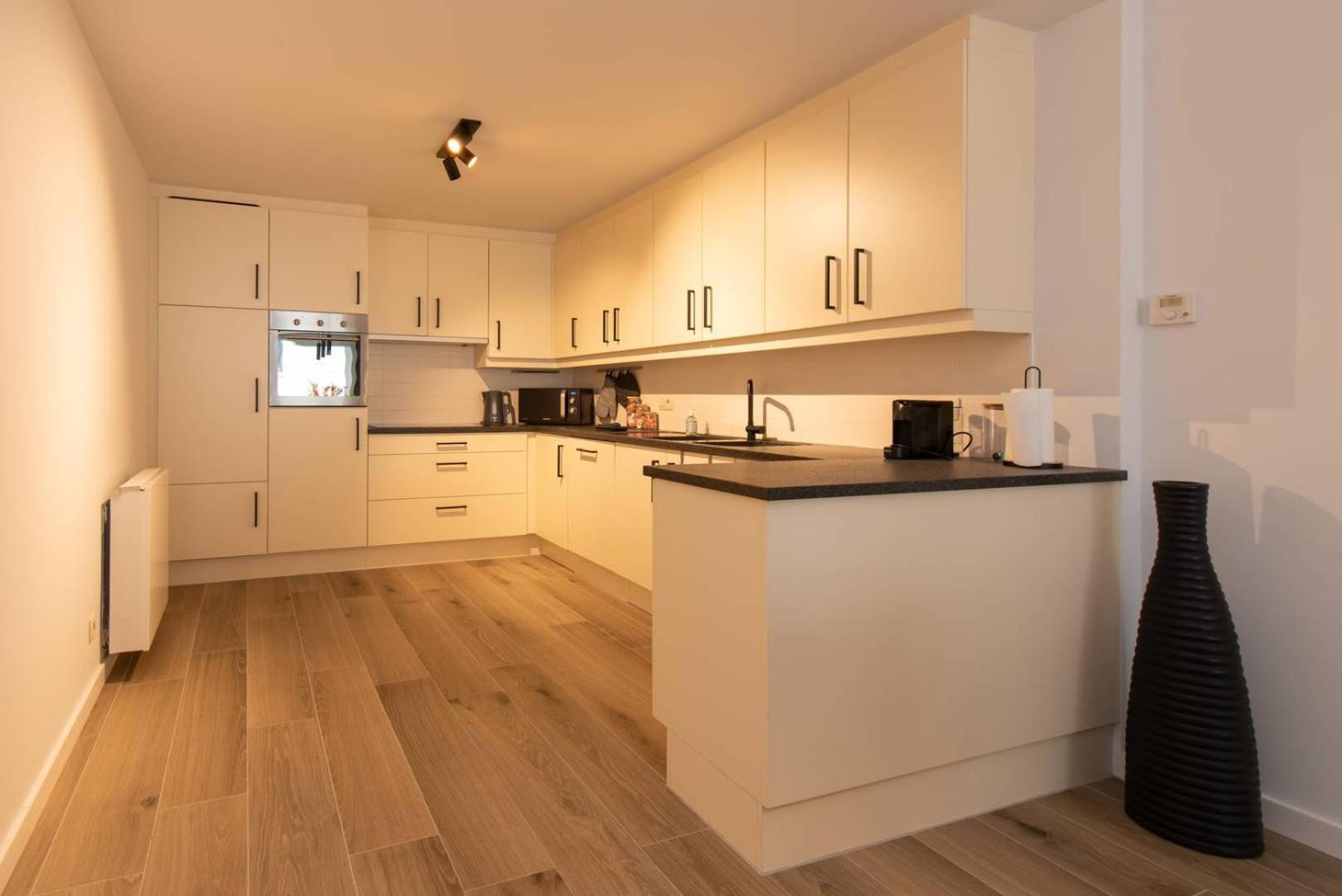 Luxueus, Ruim Appartement Op 350M Van Het Strand Oostende Eksteriør bilde